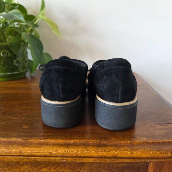 Clarks Collection Faux Suede black lace up wedge shoes. Size 7.5 - Picture 4 of 6